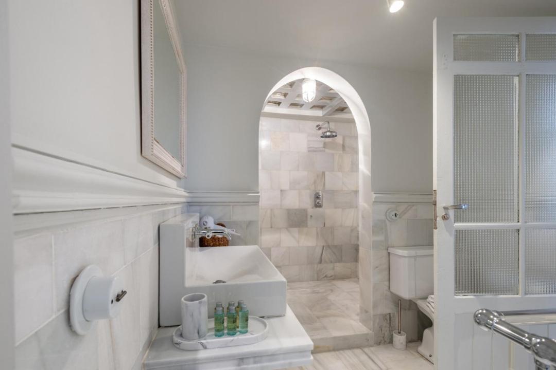 3 Bedrooms 2 Bathrooms Furnished - Malasana - Terrace - Bright In Downtown Area - Mintystay Apartamento *