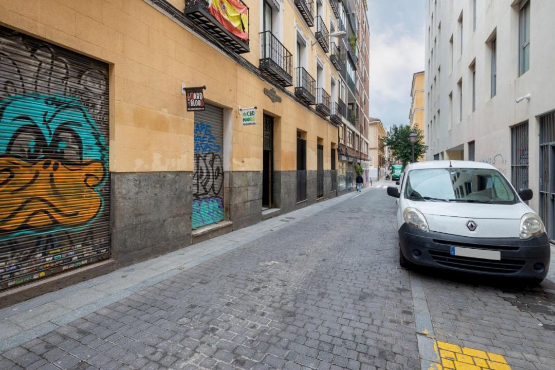 3 Bedrooms 2 Bathrooms Furnished - Malasana - Terrace - Bright In Downtown Area - Mintystay * Madrid