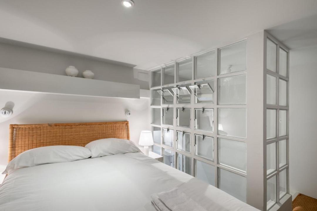 3 Bedrooms 2 Bathrooms Furnished - Malasana - Terrace - Bright In Downtown Area - Mintystay