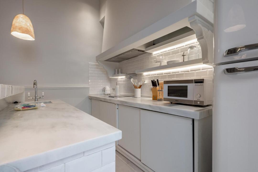 3 Bedrooms 2 Bathrooms Furnished - Malasana - Terrace - Bright In Downtown Area - Mintystay *